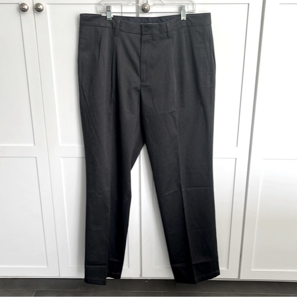 Dockers Khaki Lux Cotton Stretch Mens Classic Fit Pleated Pant Size 38 x 34 NWT - Picture 6 of 6